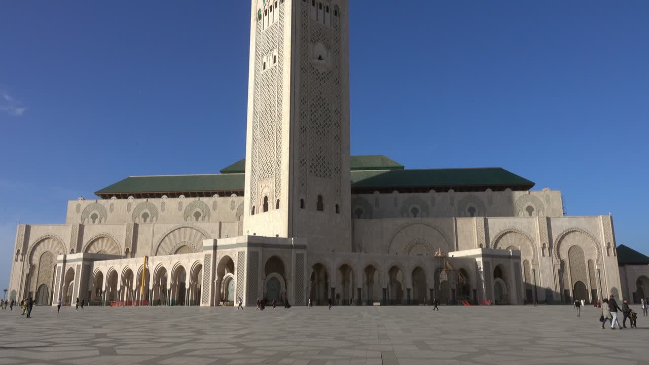모로코 카사블랑카에 있는 하산 2세 모스크 (tilt view)
