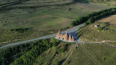 Kulturdenkmal-Glocken-Von-Goris-Am-Hang-über-Goris,-Armenien