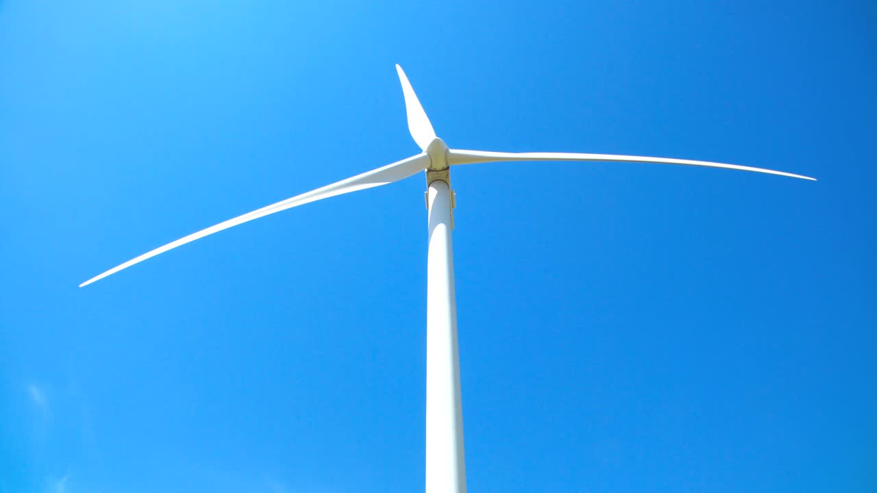 전력 생산을 위한 풍차 근접 사진