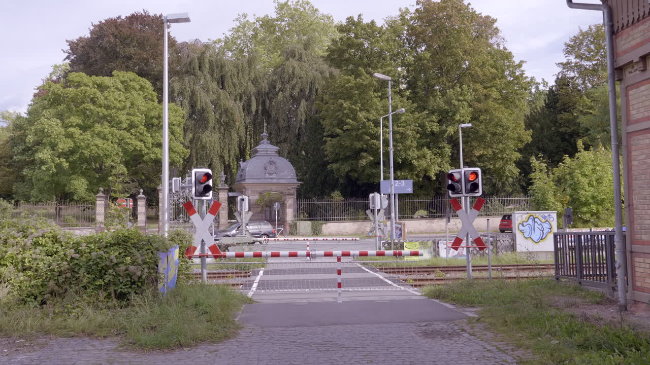 철도 건널목, 다름슈타트, 헤센, 독일에서 폐쇄 장벽