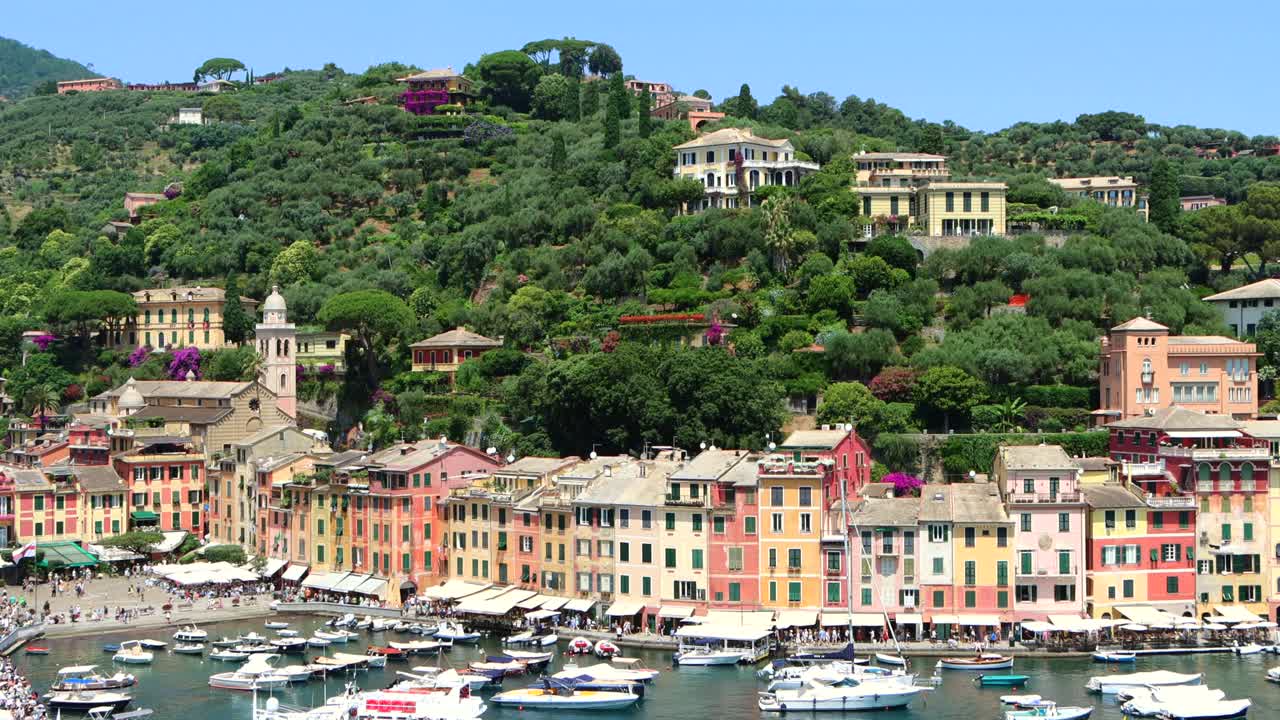 The Italian beaches have magical views that with a trekking you can live the summer of love. It is a paradisiacal place with turquoise blue sea and natural clearing. Beautiful sea. Italy