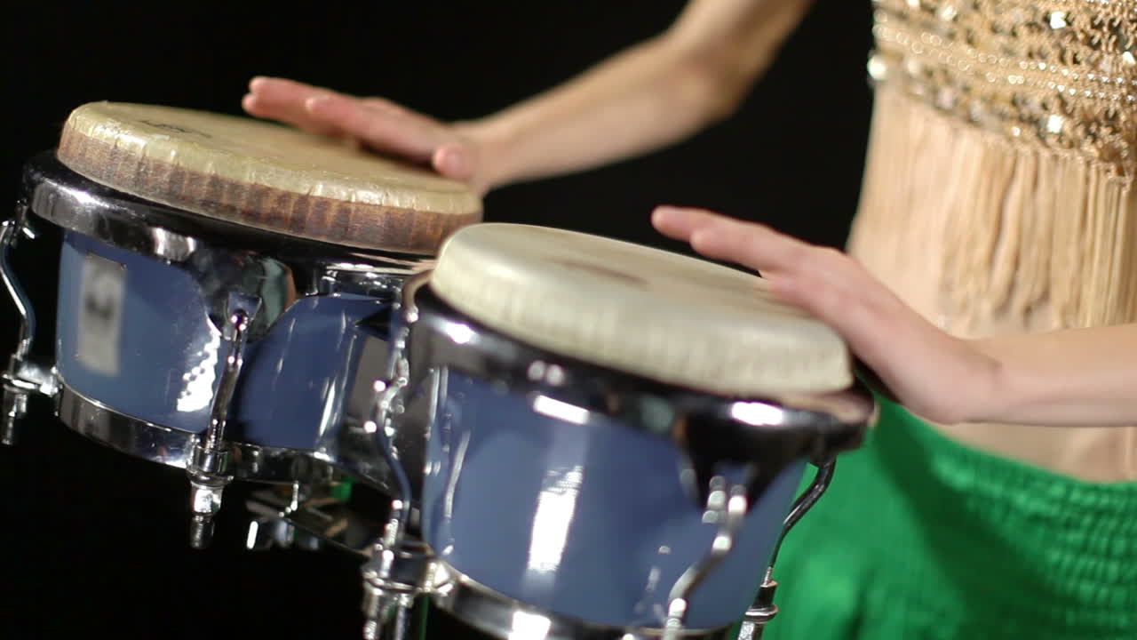 여성 타악기 연주자 16