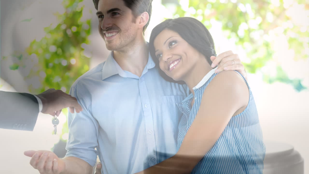 animación digital de una pareja feliz recibiendo las llaves de la casa del agente inmobiliario 4k