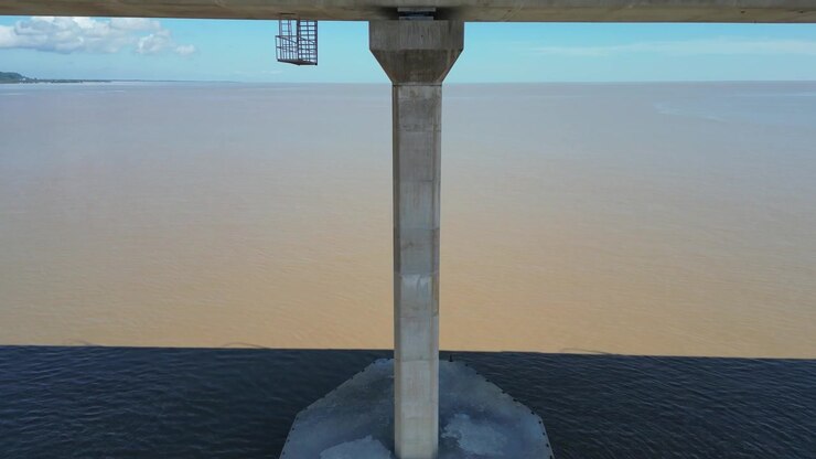 Batang Lupar Bridge 1 is a 4.884-kilometer-long two-lane bridge in Sarawak, officially recognized as the longest river-crossing bridge in Malaysia. Spanning across the Batang Lupar River.