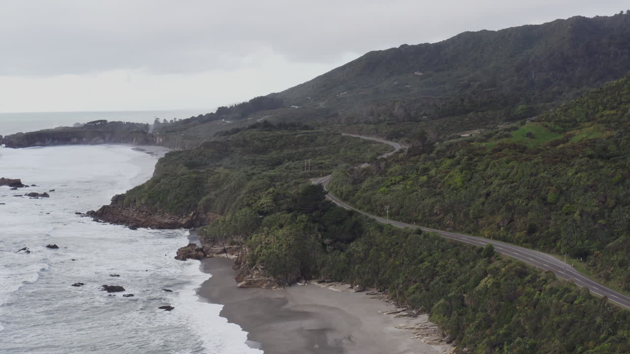 뉴질랜드 남섬 서쪽 해안의 드론 촬영