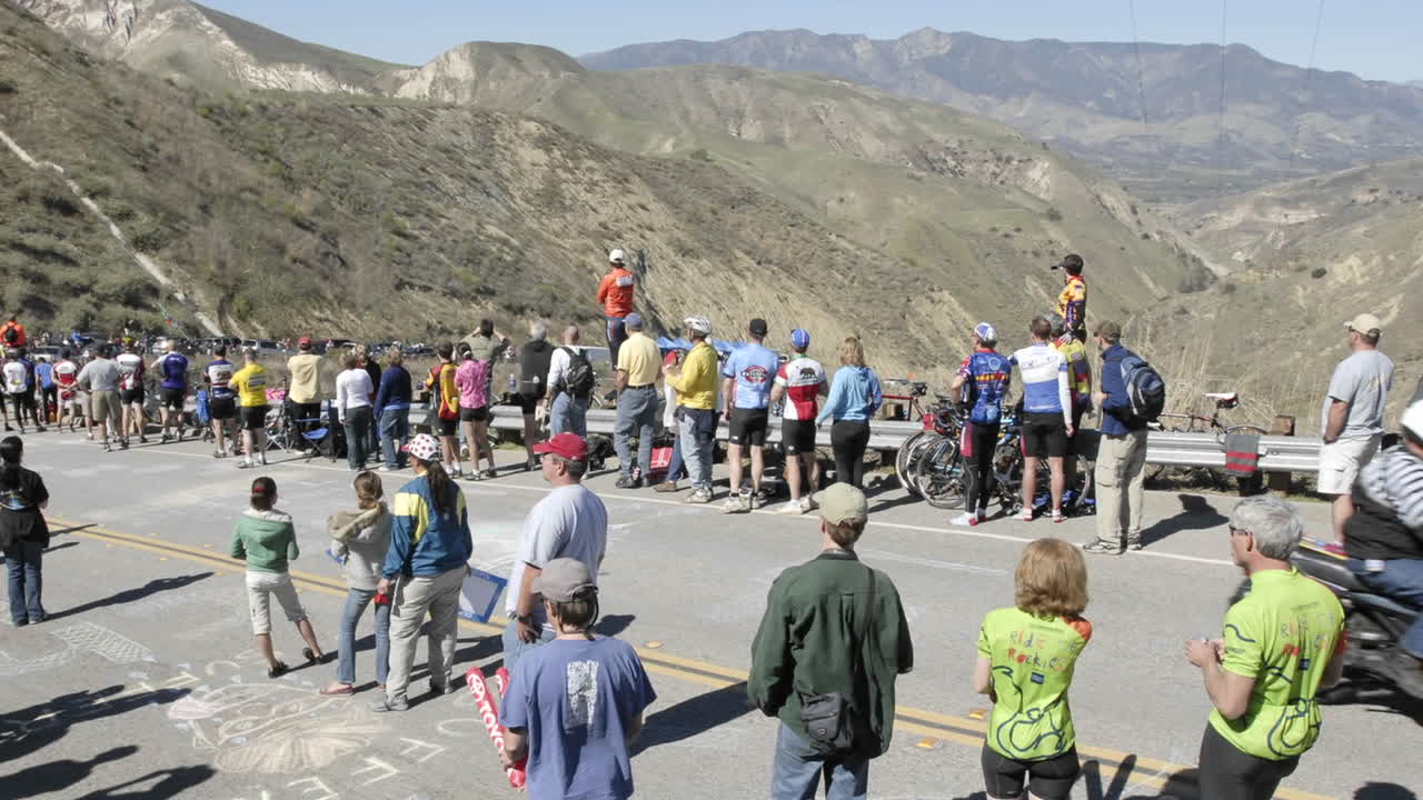 2007년 캘리포니아 자전거 경주 투어 중 펠로톤의 시간 경과