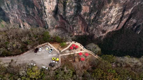 aéreo - mirador en el cañón del sumidero, río grijalva, chiapas, méxico, inclinación hacia adelante hacia abajo