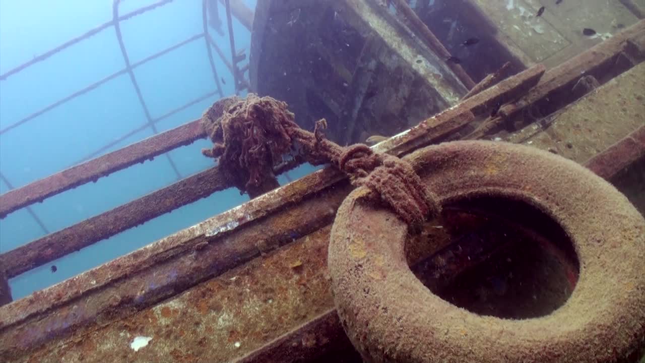 나무 보트 수중-7