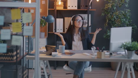 woman in office video conference