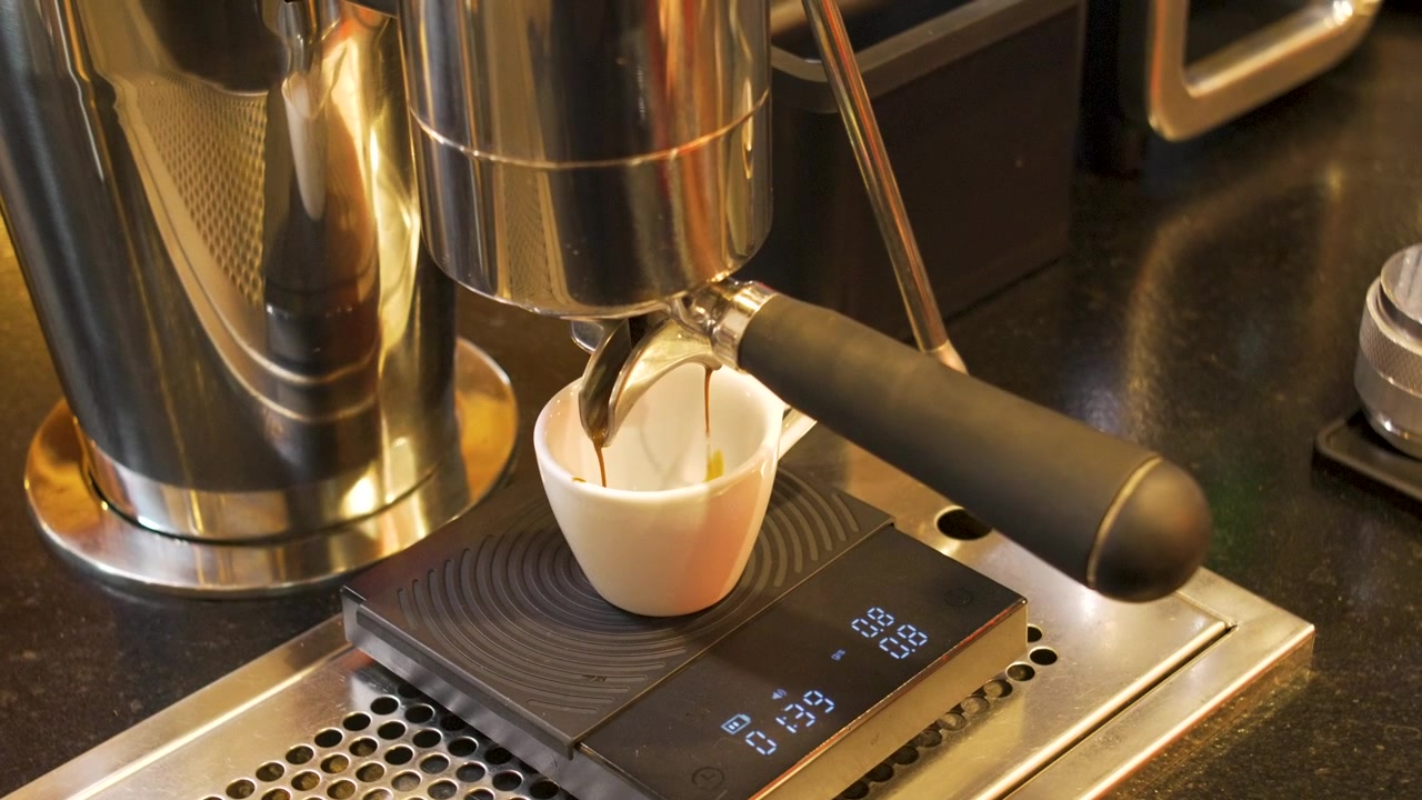 Golden Espresso Shot Pulling into Ceramic Cup on Precision Scale, Third Wave Coffee Craft