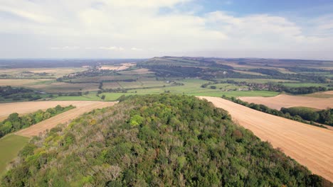 Luftaufnahme-Der-Wunderschönen-South-Downs-West-Sussex,-Großbritannien-Im-Frühling