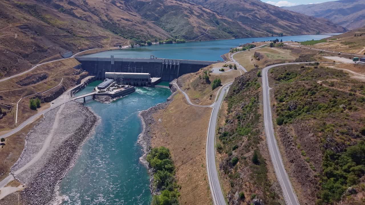 Clyde Dam, New Zealand's concrete giant for hydroelectricity, panoramic view