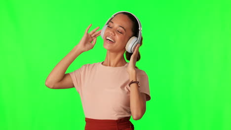 baile, auriculares y mujer en pantalla verde
