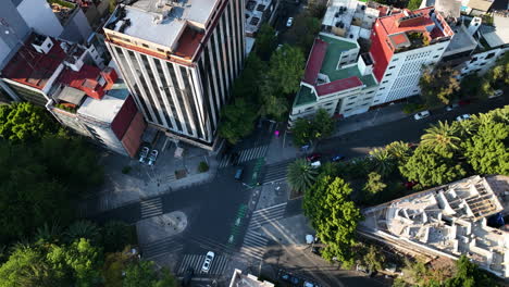 Drone-Aéreo-De-La-Ciudad-De-México-En-La-Hora-Mágica,-Ojo-De-Pájaro,-Carril-Bici,-Calles