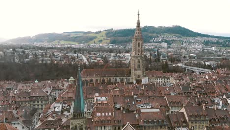 Berner-Münster,-Gotische-Kathedrale-Mit-Einturm