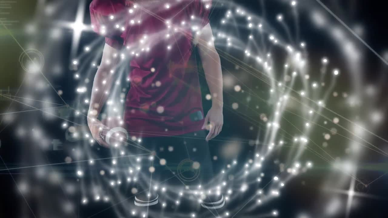 animación de procesamiento de datos y puntos sobre jugador de fútbol americano masculino caucásico con pelota