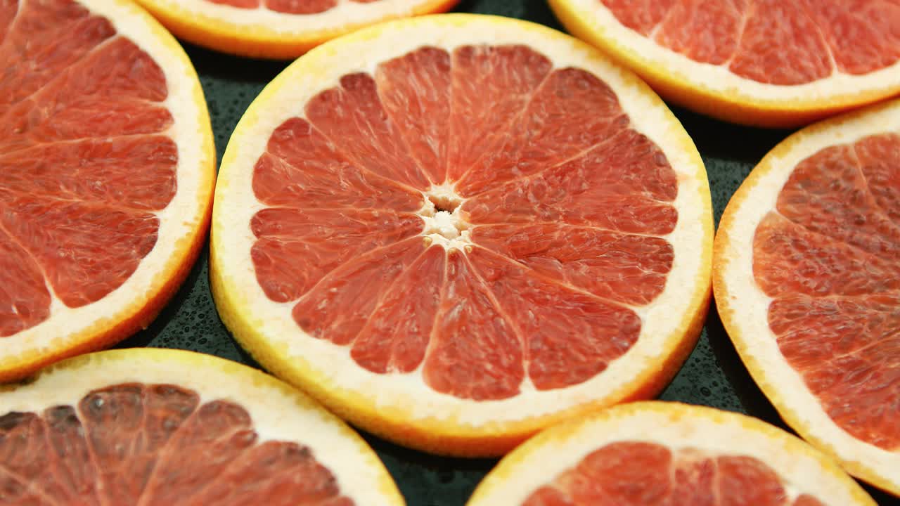 rebanadas compuestas de pomelo rojo