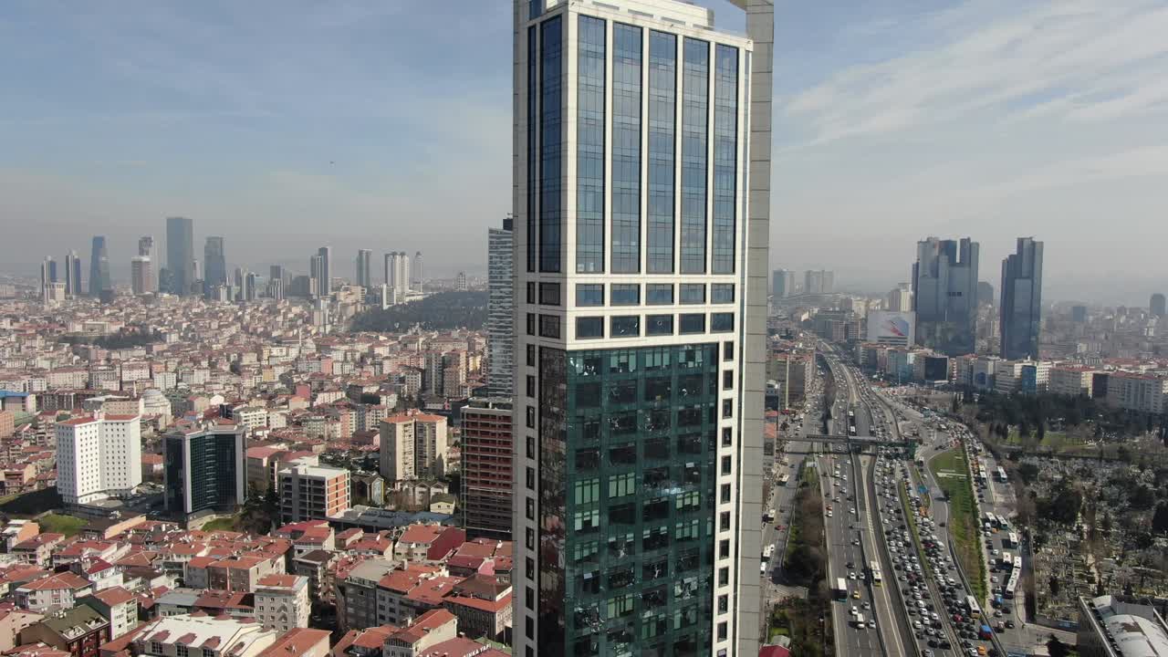 vista aérea de la ciudad de estambul. edificios y rascacielos