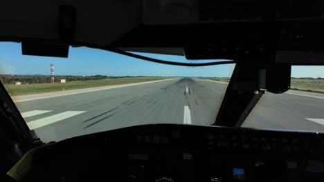 Immsersive-Pilot-POV-in-a-real-time-takeoff-as-seen-by-the-Captain