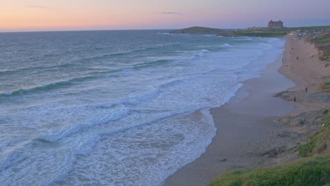 Fistral-Beach-Cornwall-Costa-Gran-Angular-Junto-Al-Mar-Al-Atardecer