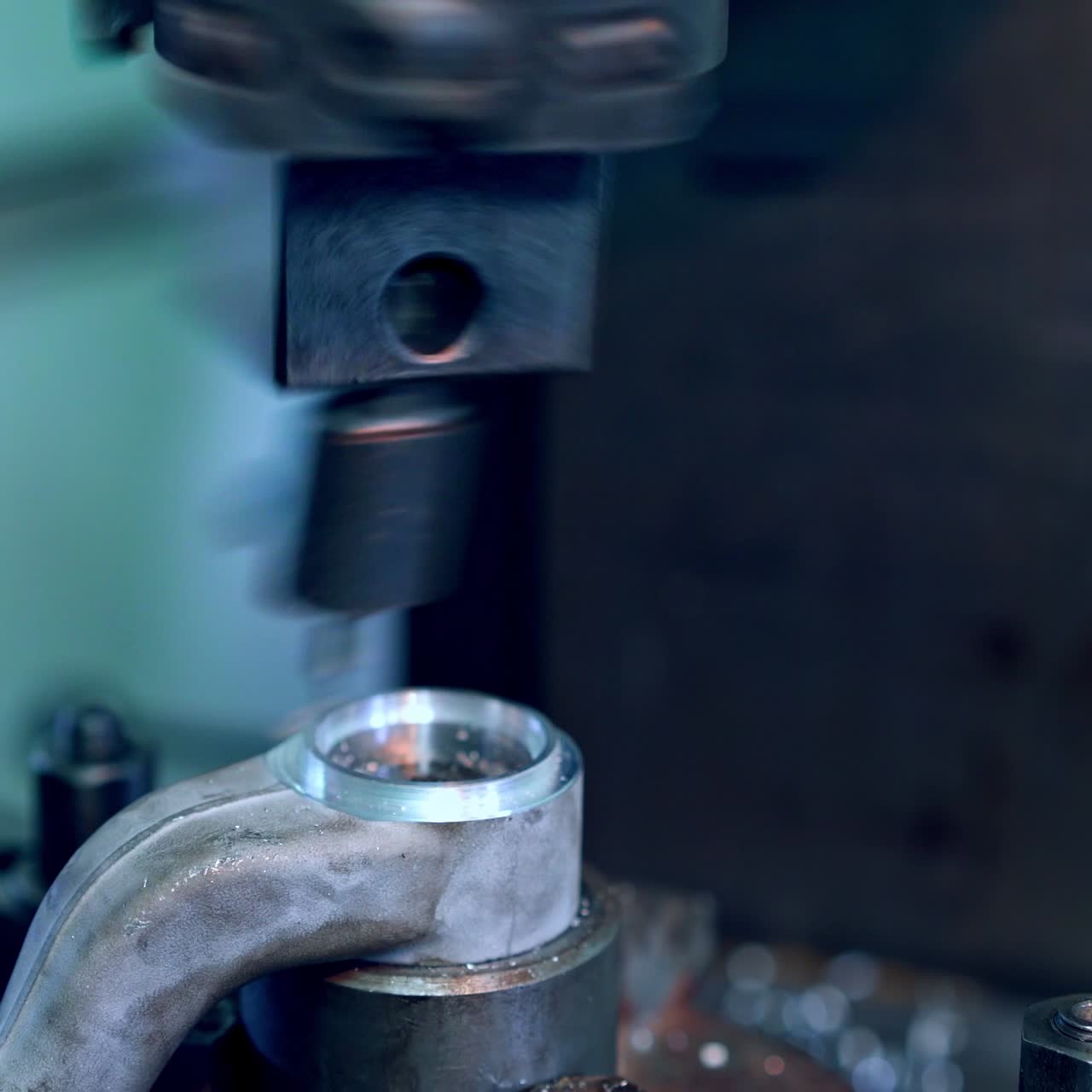 Foratura in operazione industriale