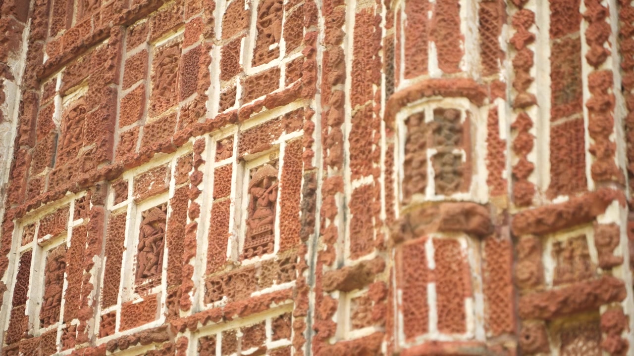 This Pancharatna temple, rich in terracotta work, is named the Shyamray or Pachmura Temple. This temple is richly endowed with terracotta ornamentation.