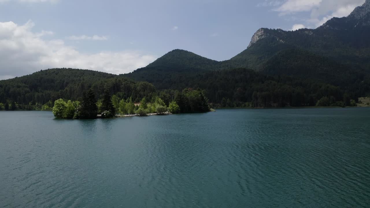 Lake Doxa in Corinthia, Greece. Lake Doxa is undoubtedly the pride and joy of Korinthia’s mountainous area.