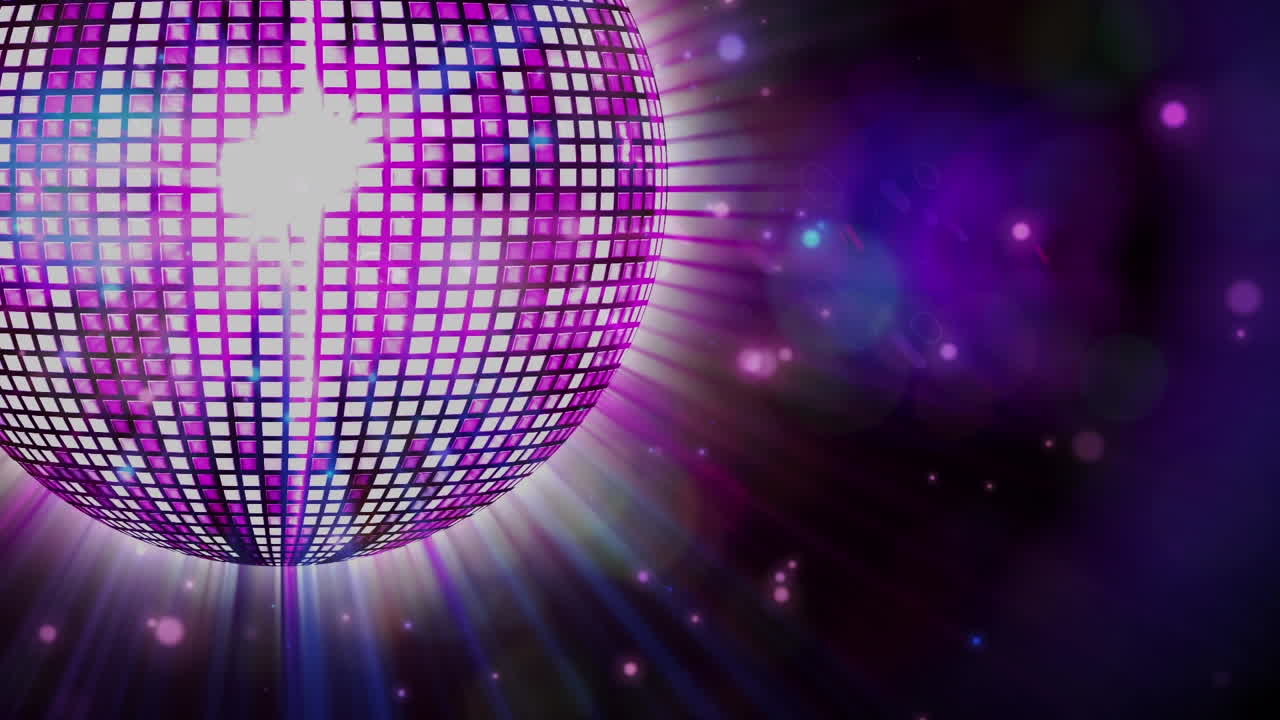 animación de una bola de espejo de discoteca girando sobre un fondo negro
