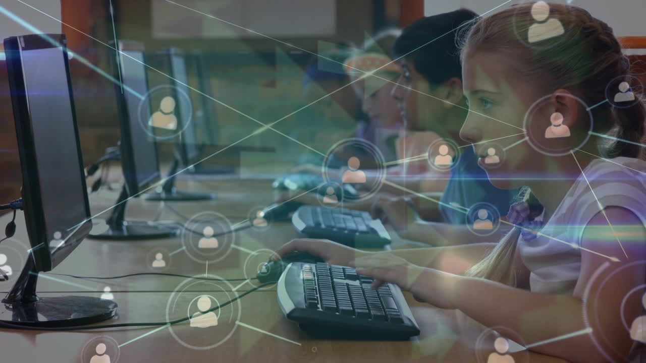 animación de la red de conexiones entre diversos alumnos que utilizan computadoras en la escuela