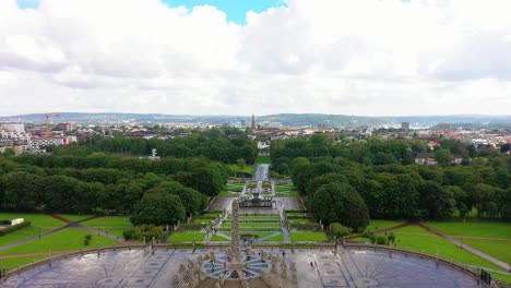 Aerial-with-The-Vigeland-park-and-The-Monolith,-Oslo,-Norway