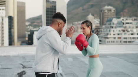 Fitness,-couple-and-boxing