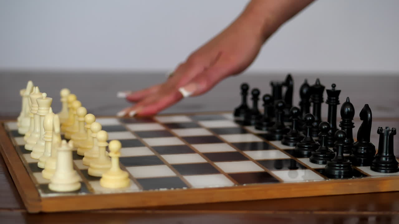 piezas de ajedrez yuriy