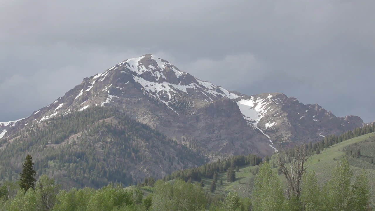las estribaciones de las montañas de sierra nevada 1