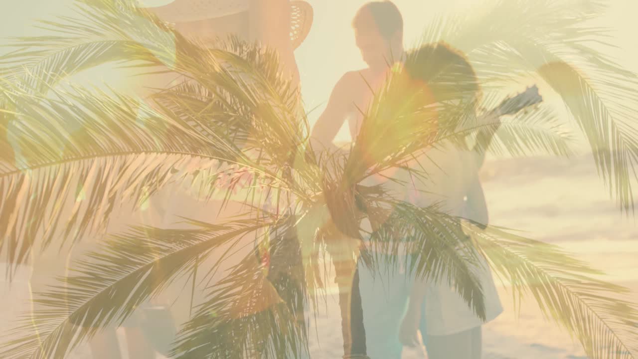 해변 에서 다양한 사람 들 위 에 있는  ⁇  나무 들 의 애니메이션