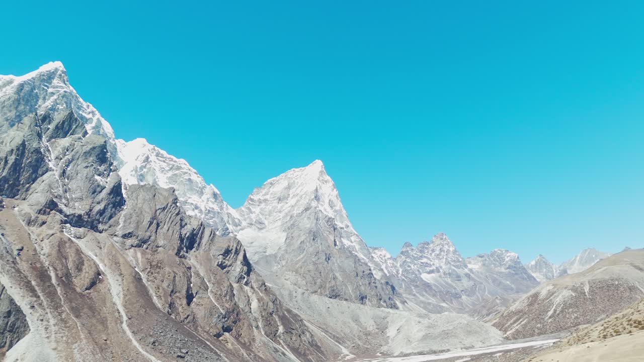 Everest Base Camp Trek to Nepal EBC 5364 meters