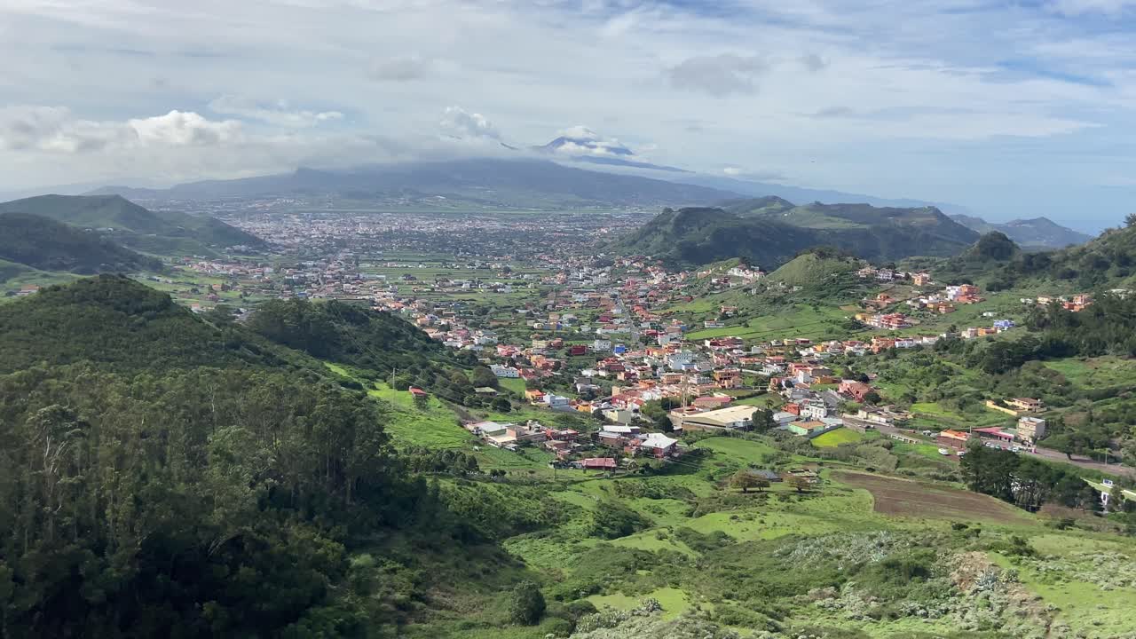 스페인 아나가 국립공원의 관점에서 테네리페 카나리아 섬의 놀라운 전망