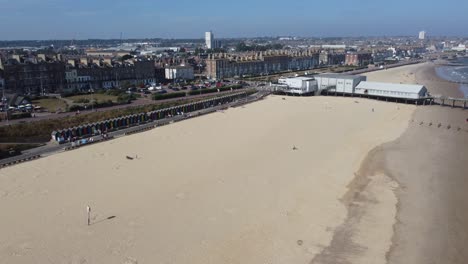 Lowoft-Norfolk-Uk-Strand-Und-Meer-Sommer-2021-Drohnenaufnahmen