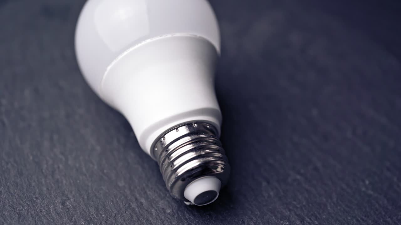 Energy saving led bulb