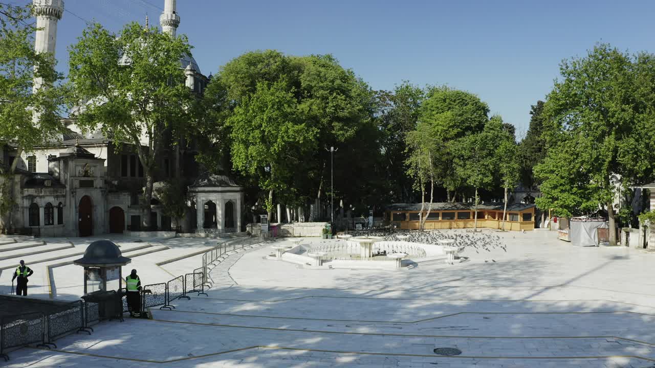 이스탄불 에 있는 에유프 술탄 모스크 의 공중 사진.