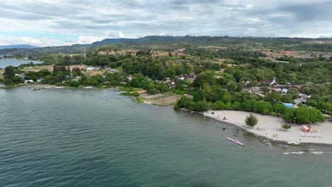 Tranquil-ambiance-and-stunning-scenery,-north-coast-of-Samosir-Island