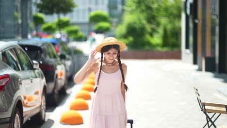 young woman traveling in the city