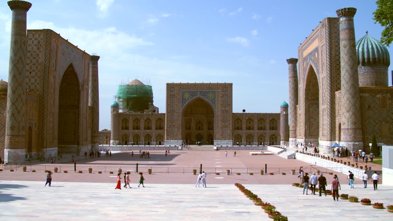площадь регистан в самарканде