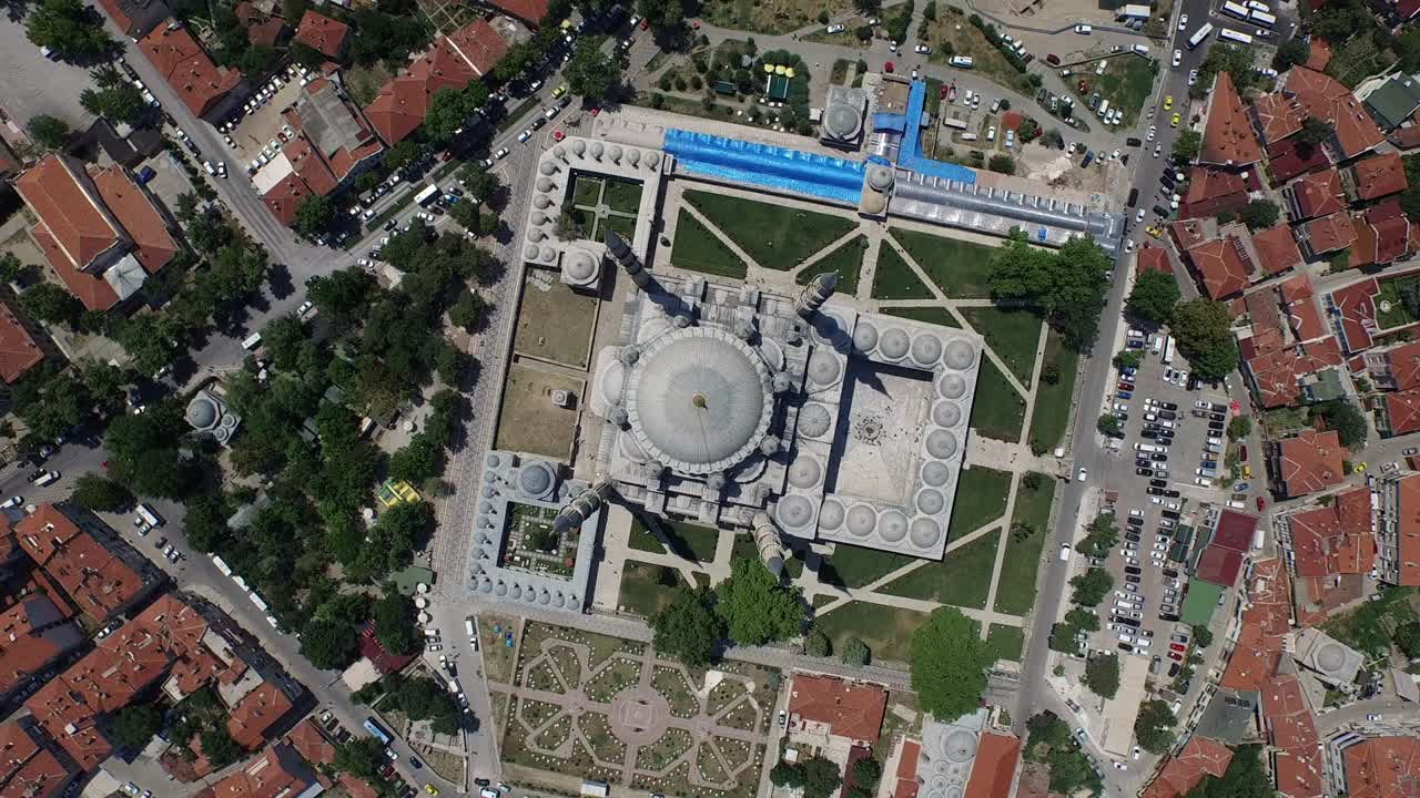 셀리미예 모스크 위에서 드론으로 돌아오는 것