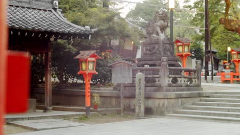 Slide-shot-of-the-inside-of-a-beautiful-temple-in-Kyoto,-Japan-4K-slow-motion