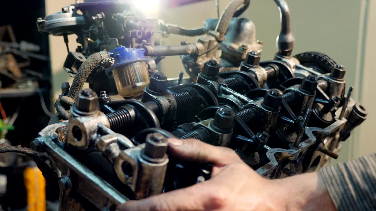 자동차 유지보수. 자동차 엔진 수리