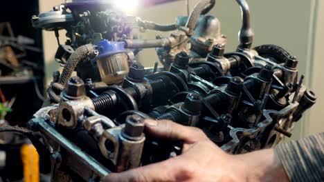 mantenimiento de automóviles. reparación de motores de automóviles