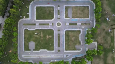 escuela de tráfico de drones aéreos para niños.