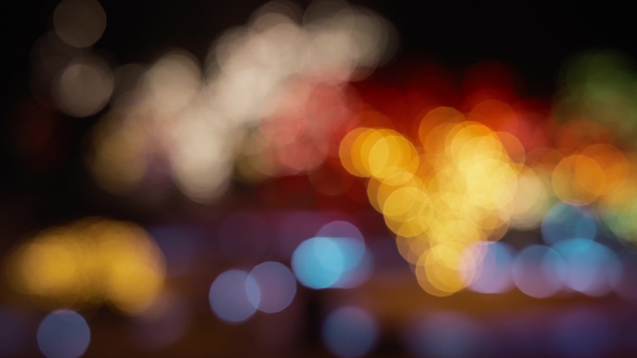 Luci bokeh sfocate colorate e festive