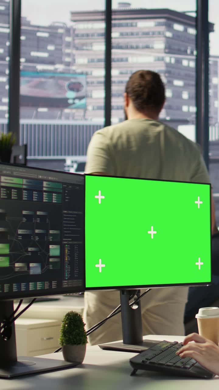 Vertical video Woman programming using chroma key computer