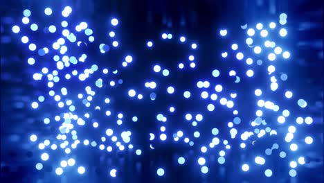 las bolas azules brillantes parpadean y vuelan en la habitación brillante. fondo 3d abstracto de esferas luminosas en cámara oscura brillante. hermoso fondo de movimiento en un tono de color. bombillas se encienden y se apagan al azar.